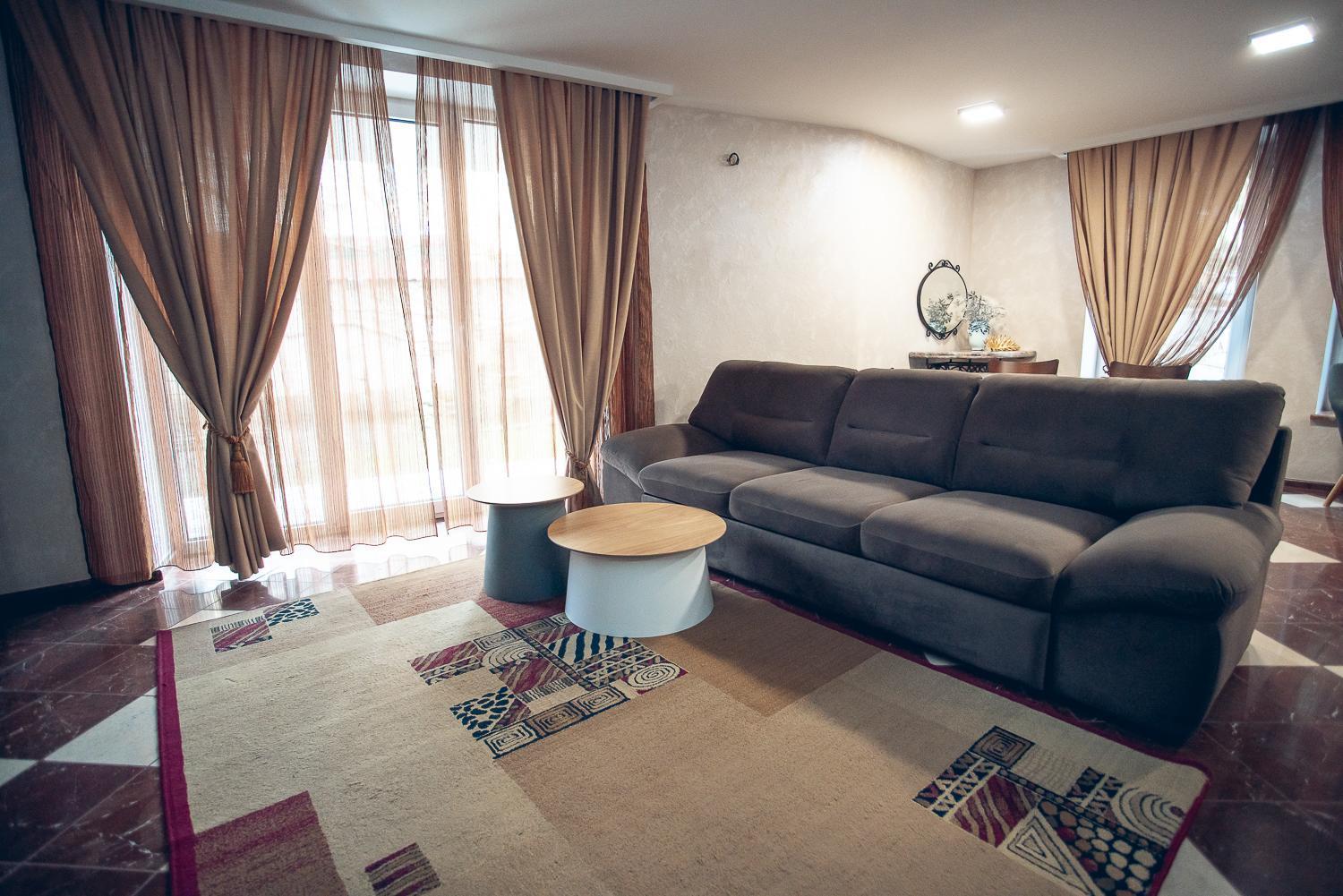 Apart4You Hotel Chişinau Exteriör bild