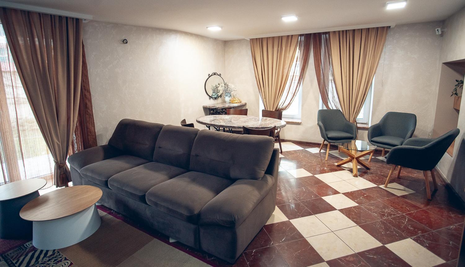 Apart4You Hotel Chişinau Exteriör bild